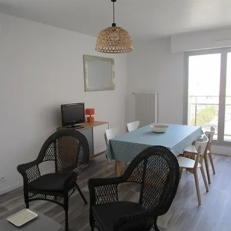 Renove Type 2 Avec Acces Direct Plage Apartament