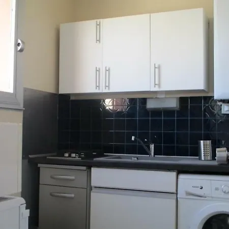 Renove Type 2 Avec Acces Direct Plage Apartament